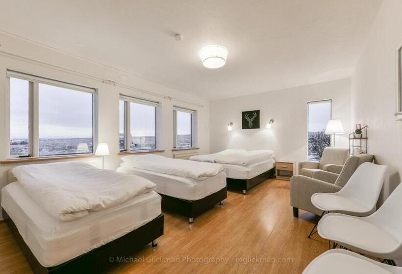 اتاق استاندارد چهارنفره با سرویس بهداشتی مشترک, Garður Guesthouse