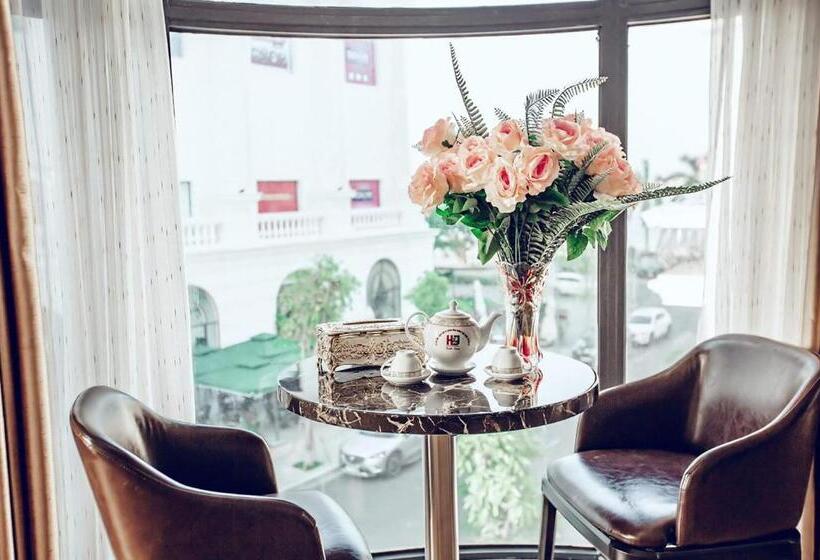 اتاق لوکس, The Oriental Ruby