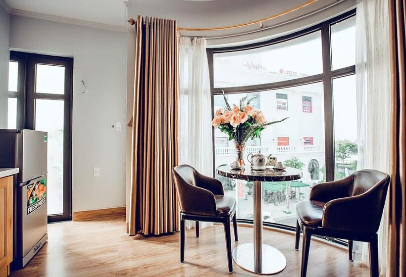 اتاق لوکس, The Oriental Ruby