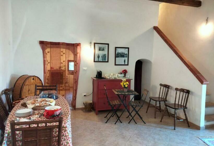 Номер Стандарт Вид на Озеро, B&b La Torre Antica