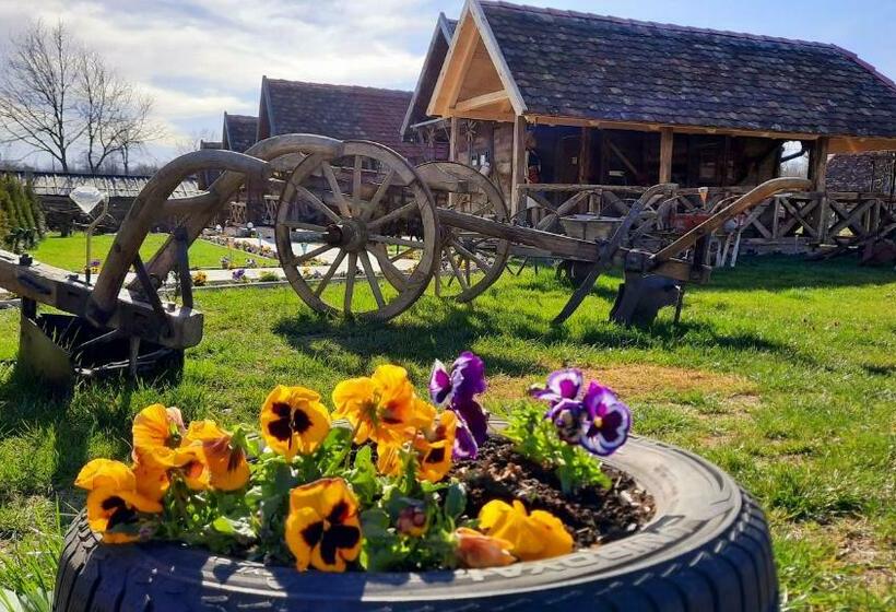 بانگلوی استاندارد, Etno Selo Eden