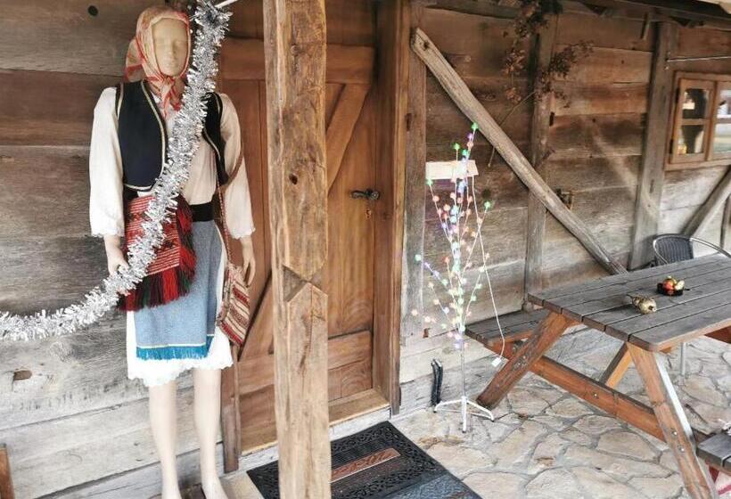 بانگلوی لوکس, Etno Selo Eden