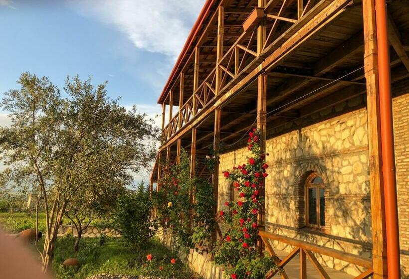 اتاق اکونومی, Elizbar Talakvadze Winery