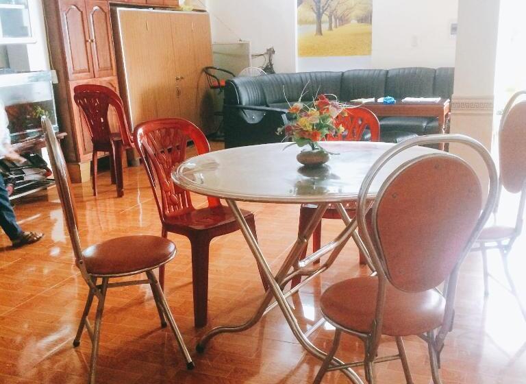 اتاق استاندارد یک نفره, Hai Dang