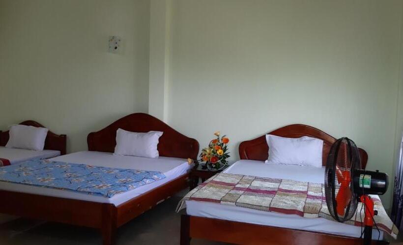 اتاق راحتی سه تخته, Hai Dang