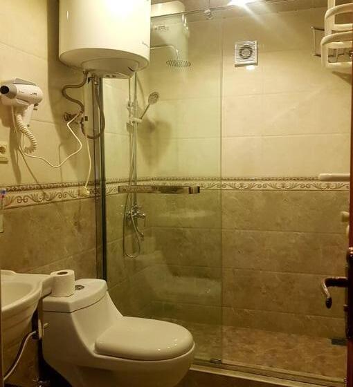 سوئیت با بالکن, Iveria