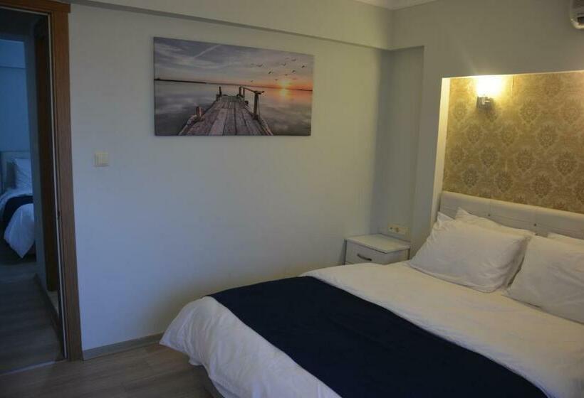 غرفة عائلية, Marla Sui̇t