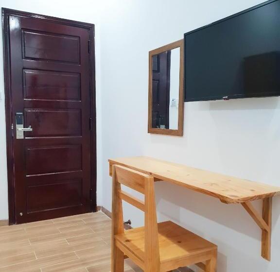 اتاق استاندارد با تخت بزرگ, Phú Tài Center