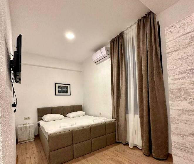 اتاق لوکس, Karse