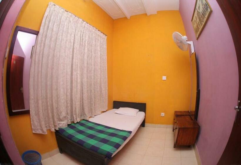 غرفة قياسية فردية, Airport Tourist Hostel