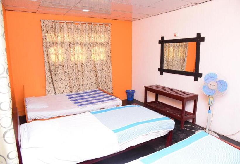 غرفة قياسية ثلاثية حمام مشترك, Airport Tourist Hostel