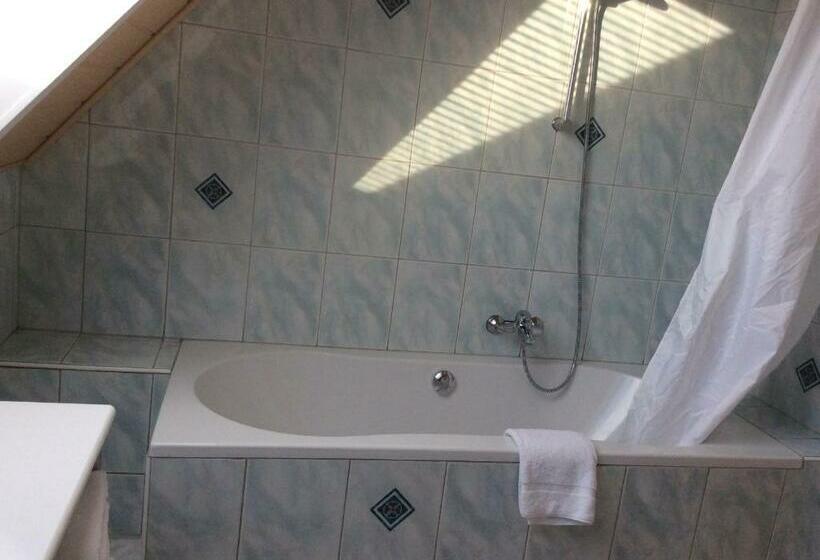 غرفة عائلية, Gasthaus Zum Ochsen