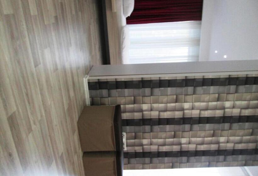 اتاق سوپریور, Svadbeni Salon Stefan