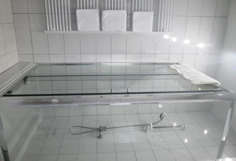 اتاق سوپریور, Svadbeni Salon Stefan