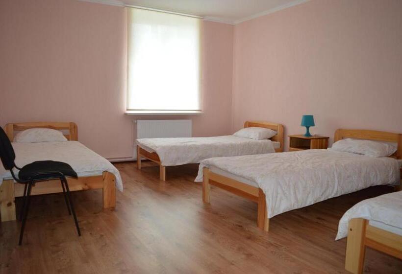 اتاق استاندارد چهار تخته, Klintis