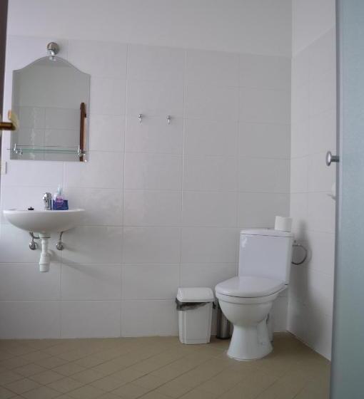 اتاق استاندارد چهار تخته, Klintis