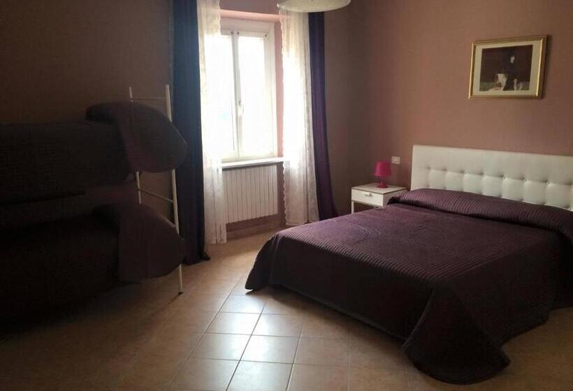 Четырехместный Номер Стандарт, La Piazza B&b