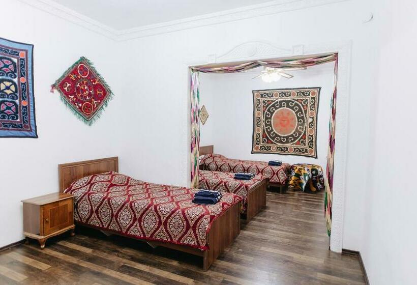 Quarto Quádruplo Standard, Trip.le Guest House