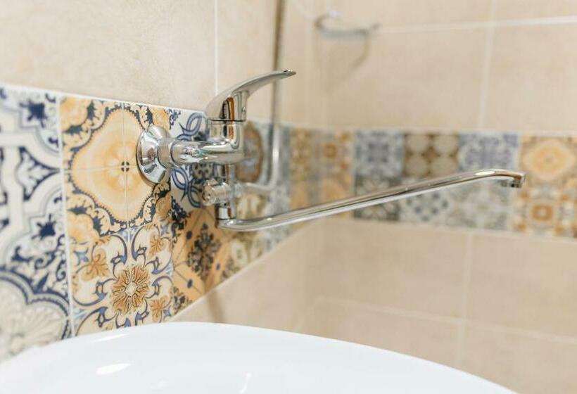 Quarto Quádruplo Standard, Trip.le Guest House