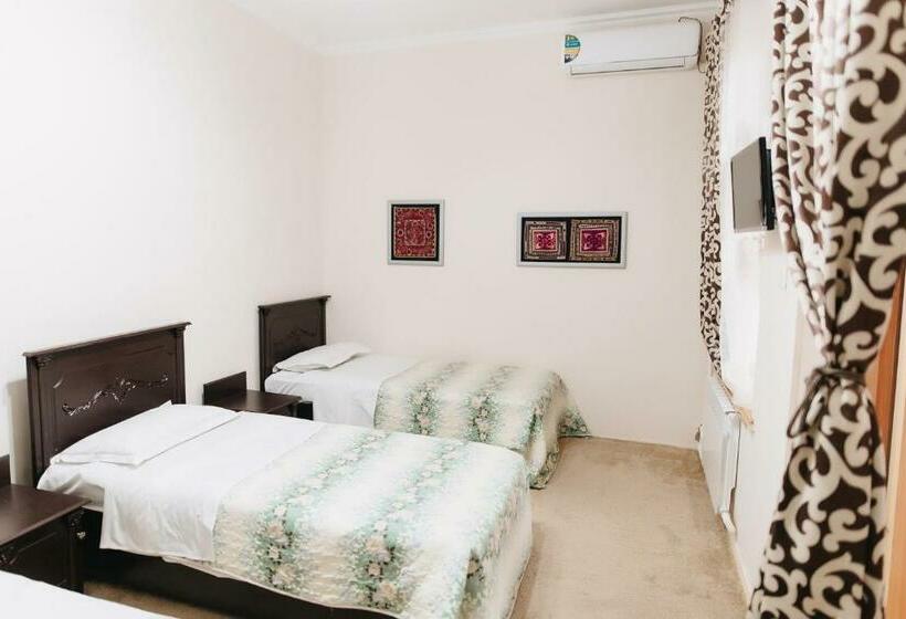 Quarto Triplo Standart, Trip.le Guest House