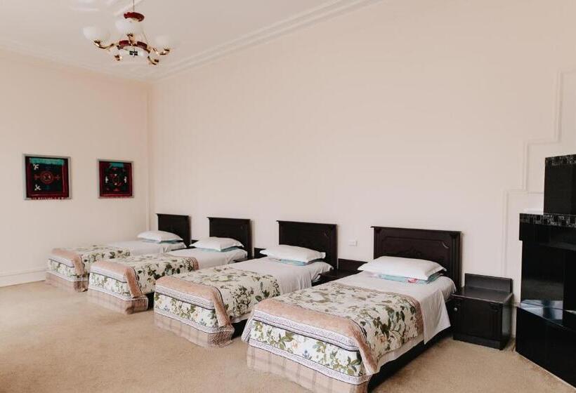 Quarto Quádruplo Standard, Trip.le Guest House