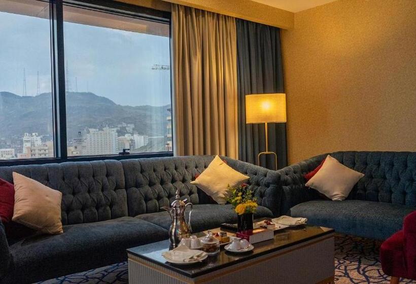 Люкс Real 2 Спальни, Al Safwah Hotel First Tower 1