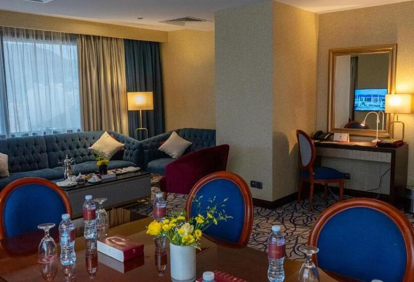 Люкс Real 2 Спальни, Al Safwah Hotel First Tower 1