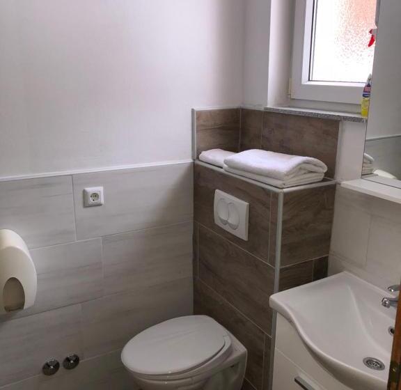 اتاق استاندارد سه نفره, Motel Kula