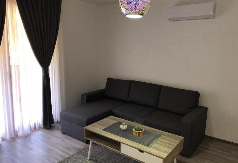 1 Bedroom Apartment Lake View, Motel Kula