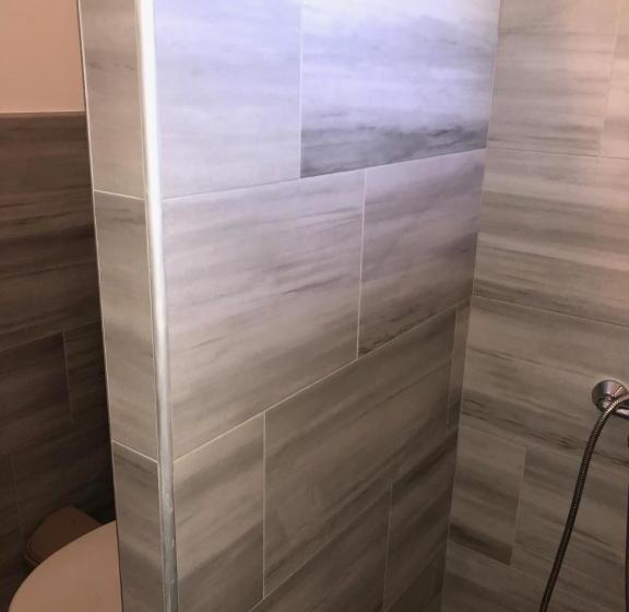 1 Bedroom Apartment Lake View, Motel Kula