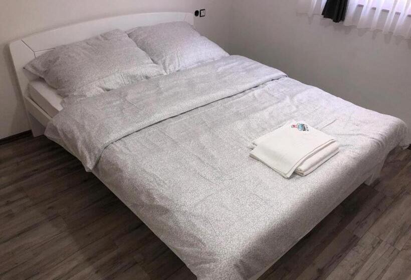 1 Bedroom Apartment Lake View, Motel Kula