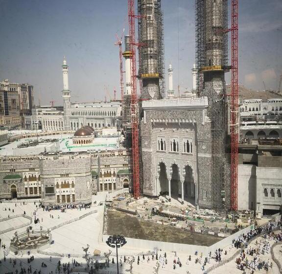 Студио Стандарт с Видом, Al Safwah Hotel First Tower 1