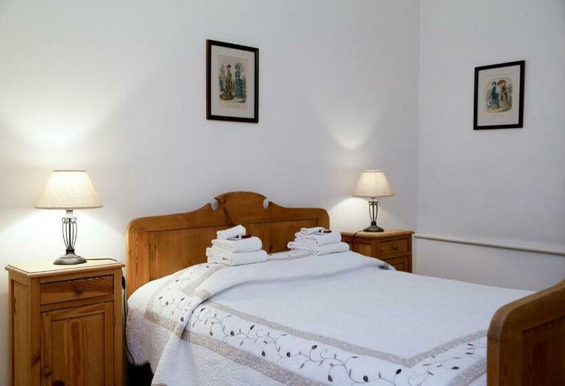 اتاق استاندارد, Grasu Pils