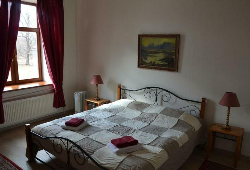 اتاق استاندارد, Grasu Pils