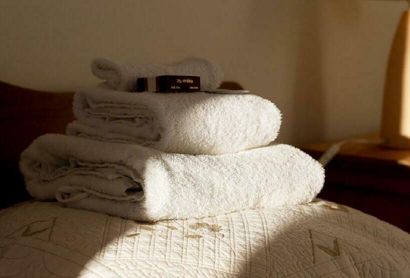 اتاق استاندارد, Grasu Pils