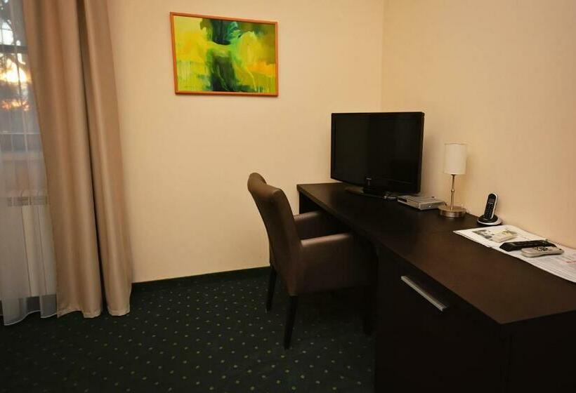 اتاق استاندارد, Kaštel