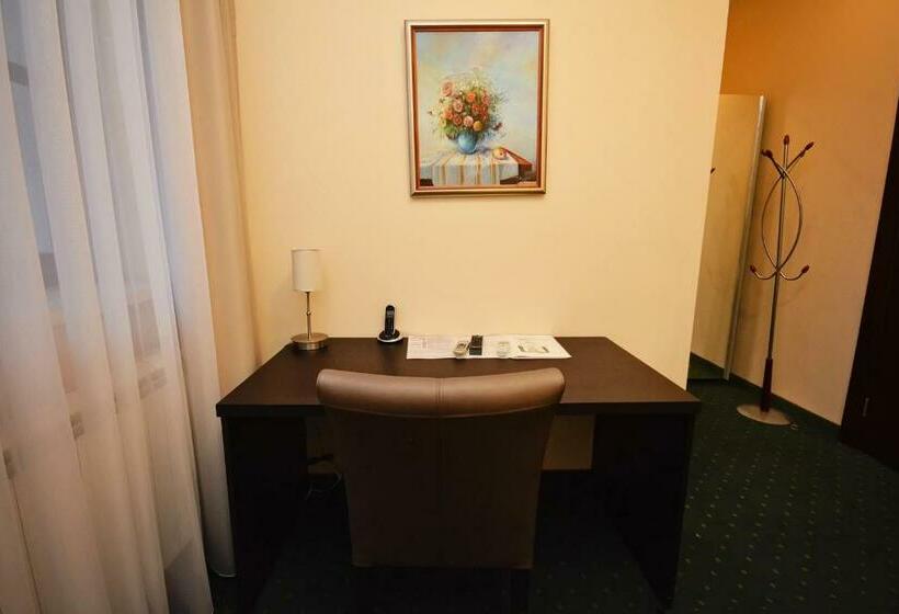 اتاق استاندارد یک نفره, Kaštel