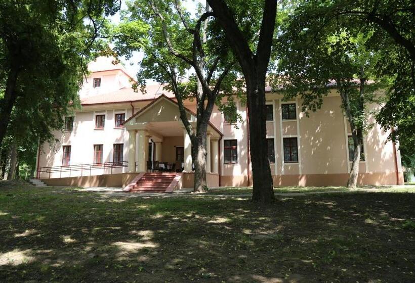 اتاق استاندارد, Kaštel