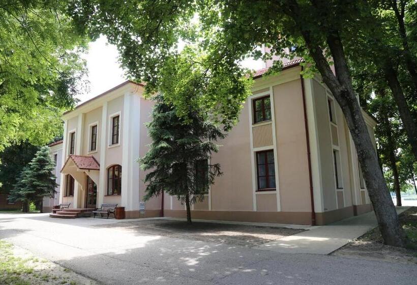 اتاق استاندارد یک نفره, Kaštel