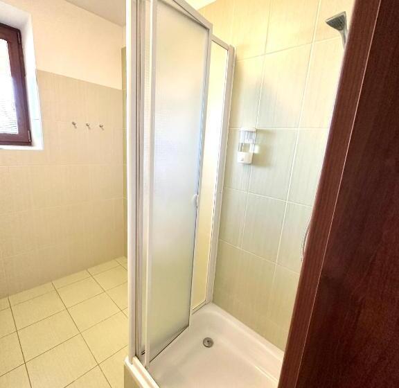 Standard-huone, Kopanice