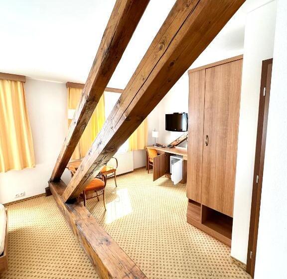 Standard-huone, Kopanice