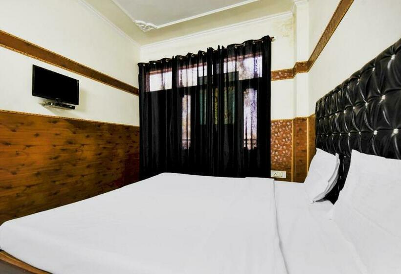 غرفة كلاسيكية ثلاثية, Oyo 87525  Green