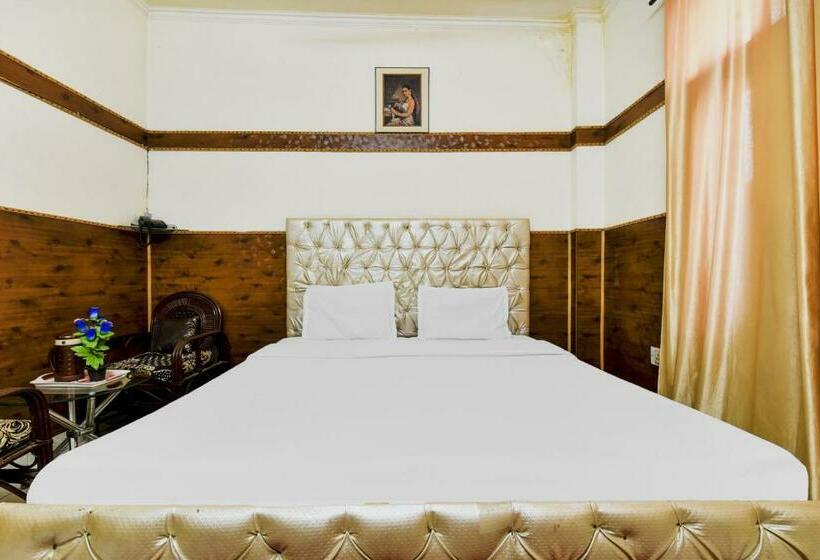 غرفة كلاسيكية ثلاثية, Oyo 87525  Green