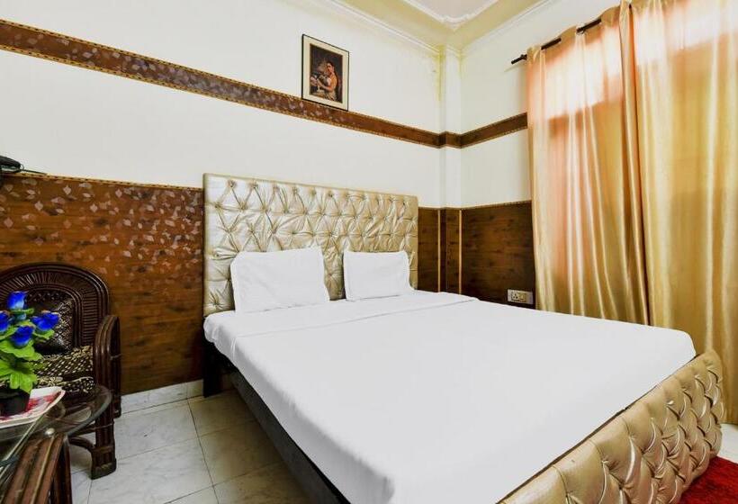 غرفة كلاسيكية ثلاثية, Oyo 87525  Green