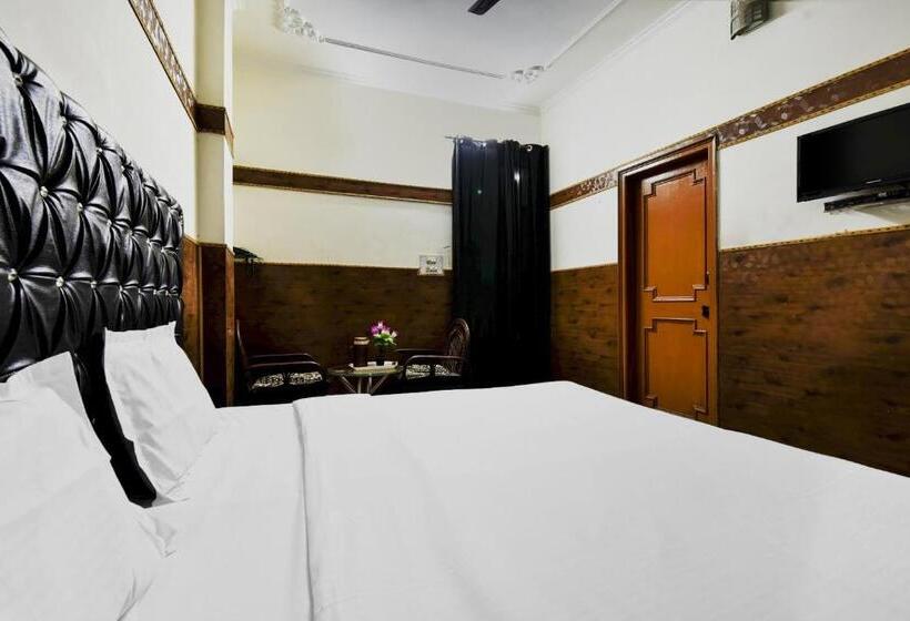 غرفة كلاسيكية ثلاثية, Oyo 87525  Green