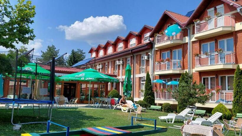 اتاق استاندارد یک نفره, Ravni Gaj