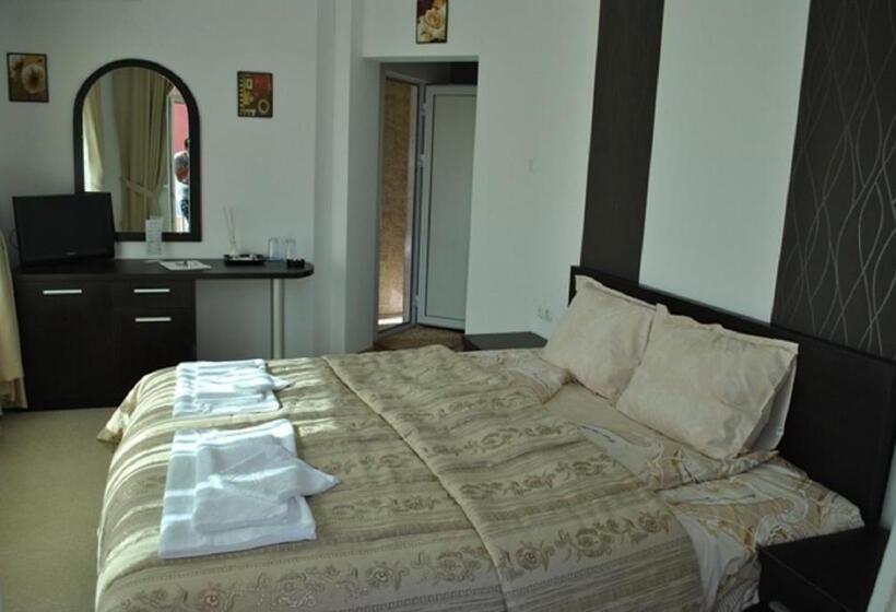 غرفة قياسية مزوَّدة بشُرفة, Santa Maria