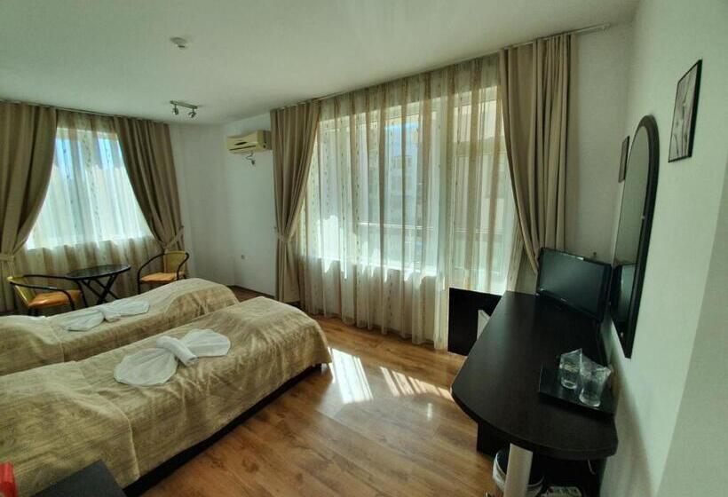 غرفة قياسية مزوَّدة بشُرفة, Santa Maria