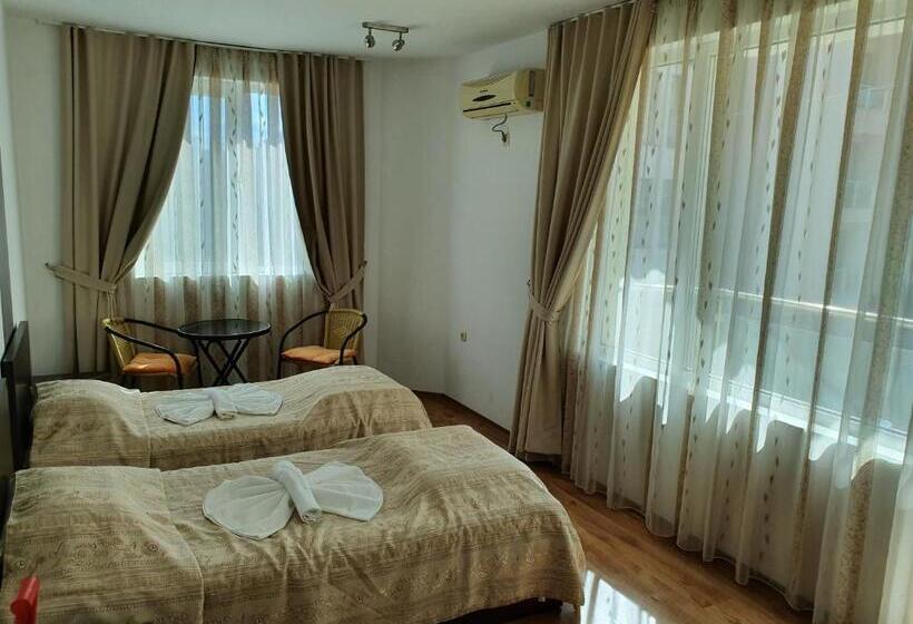 غرفة قياسية مزوَّدة بشُرفة, Santa Maria