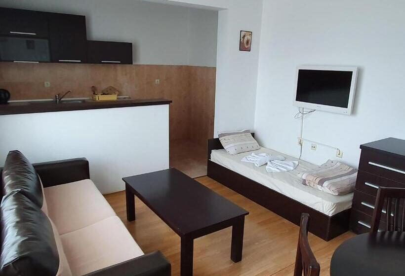 شقة غرفة واحدة, Santa Maria